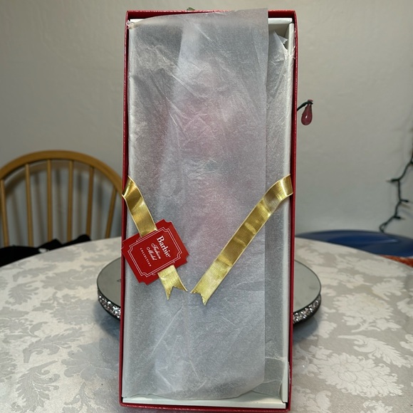 2010 Nicolai, Ken Russian Genuine Silkstone doll (Barbie) - Picture 6 of 10